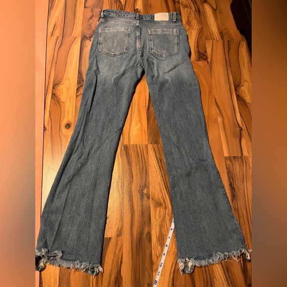 Zara bell bottom -flare distressed jeans - Picture 5 of 7